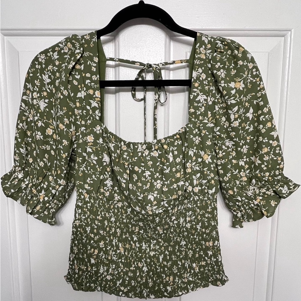 Abercrombie NWT green floral blouse size S